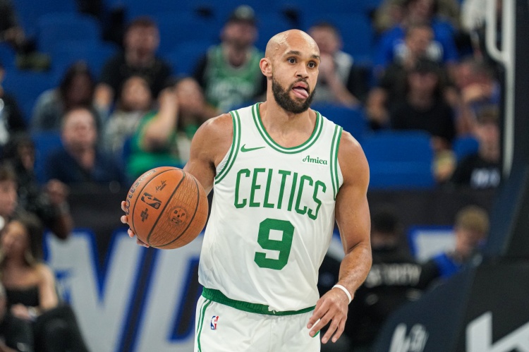 开云娱乐-德里克·怀特赛季至今场均18.4分1.4断1.6帽 三项数据均生涯新高