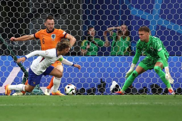 【复盘】战法国拿1分科曼很满意 如今的荷兰更成熟