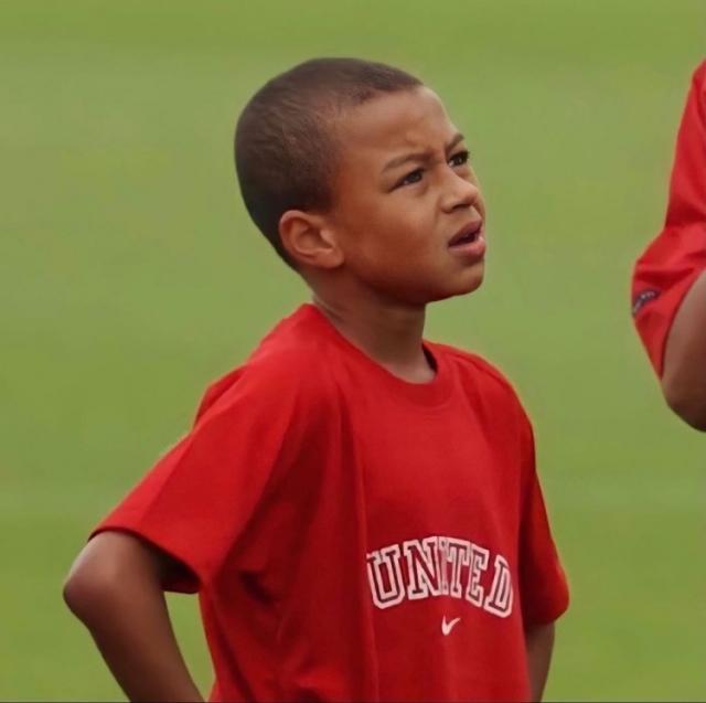 开云娱乐-【夜读】渣叔四进欧冠决赛，今夜瓜帅能迎头赶上吗？