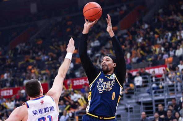 kaiyun sports-广东队被曝欠税,需补缴146万;山东队新外援抵达济南